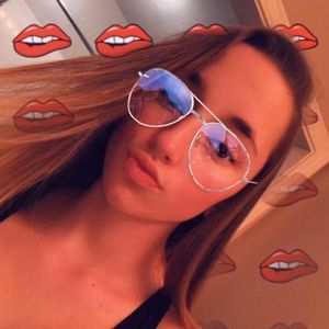 Meet your Posher, Kylee katelyn